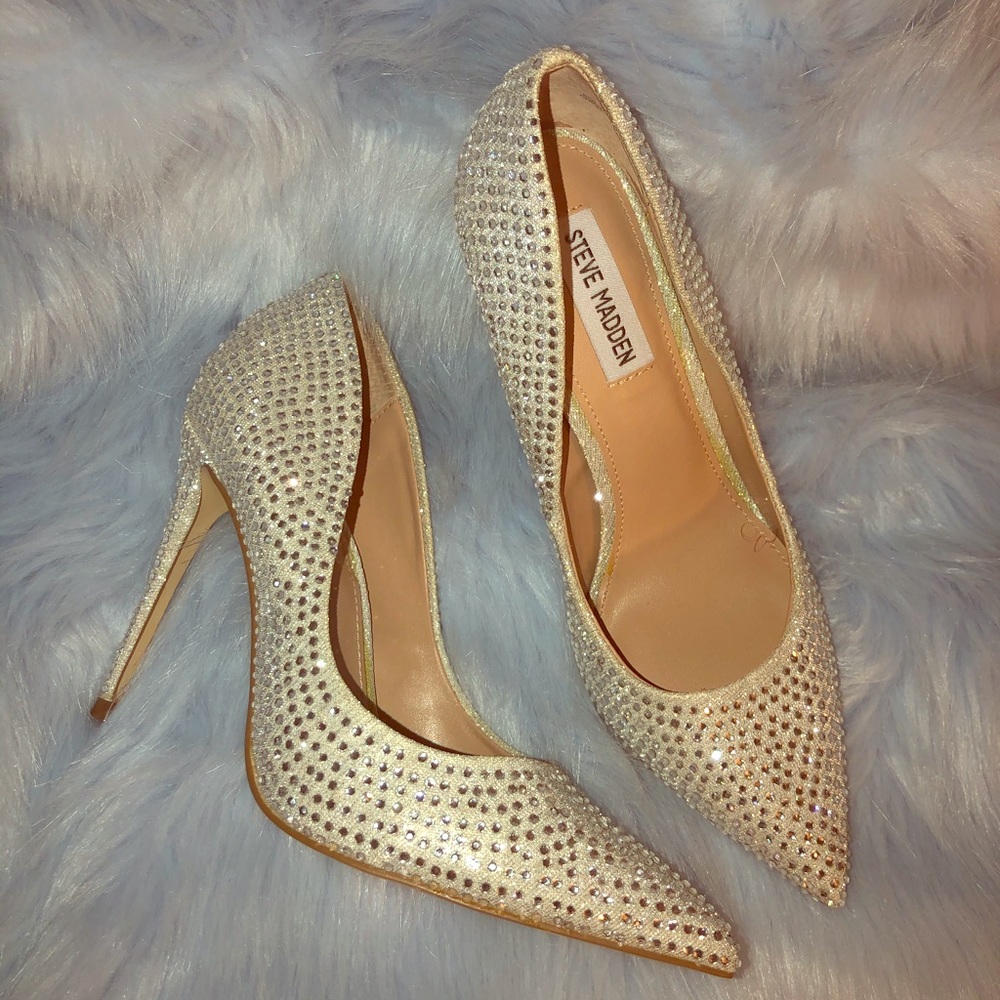 Steve Madden Daisie Rhinestone Pump (silver)